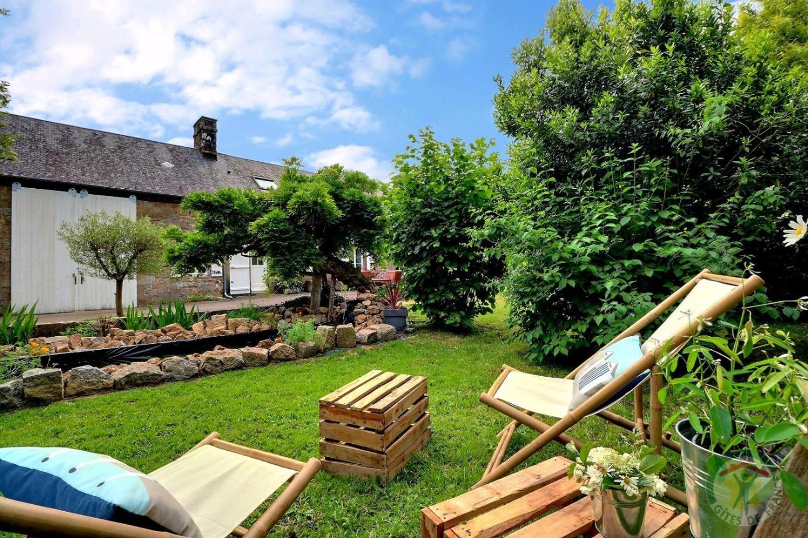 La Bremande Bed and Breakfast Saint-Georges-de-Reintembault Buitenkant foto